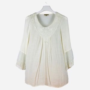Oh Gussie women’s BoHo top size L cream color Cream embroidery Front and sleeves